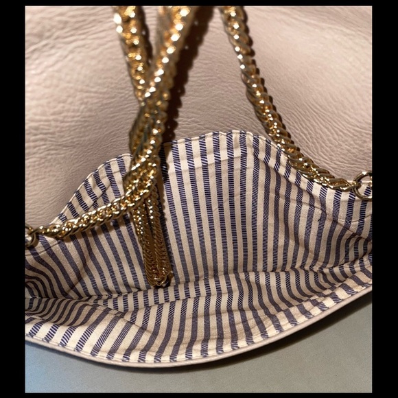 Clutch/crossbody bag I’m good condition. - Picture 5 of 9